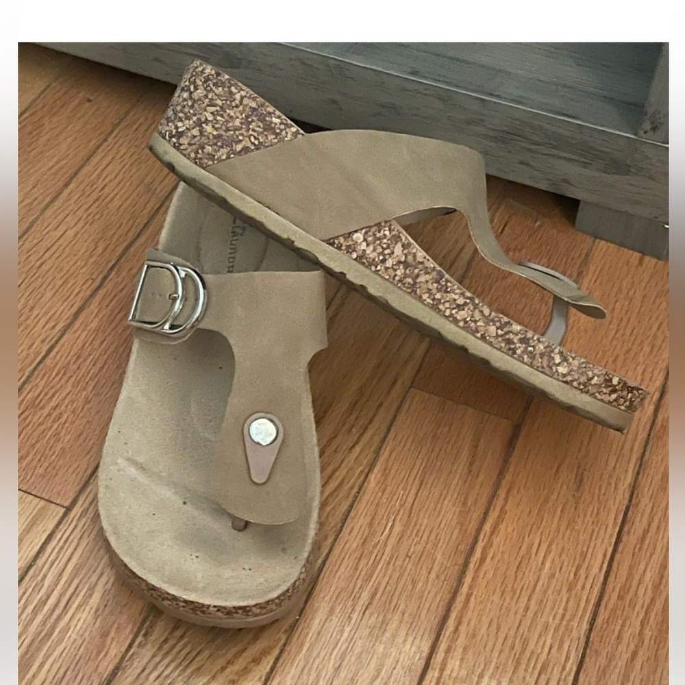Chinese Laundry Sandal